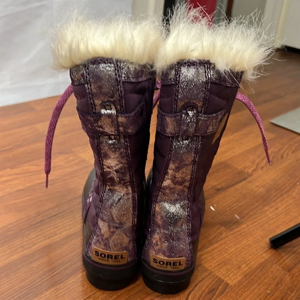 Sorel Tofino II Snow Boots Quilted Faux Fur Purple Shimmer EUC Sz 5